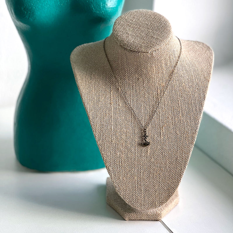Bronze Anchor Necklace – beach-inspired anchor charm necklace for summer style